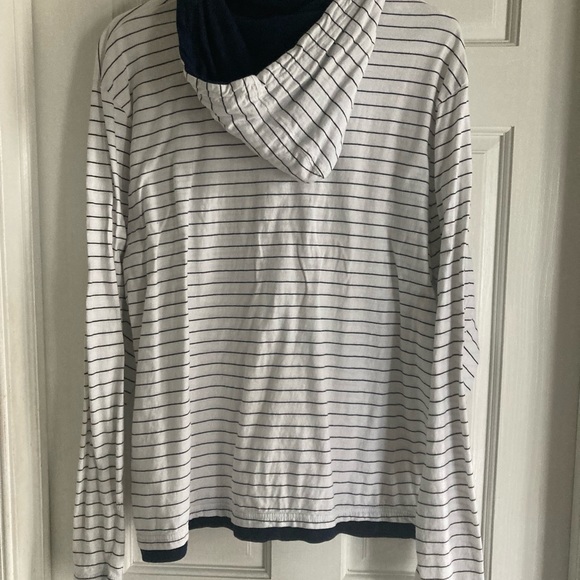 Mens large, pd&c long sleeve tee. White with navy stripes & front pocket - Picture 2 of 4